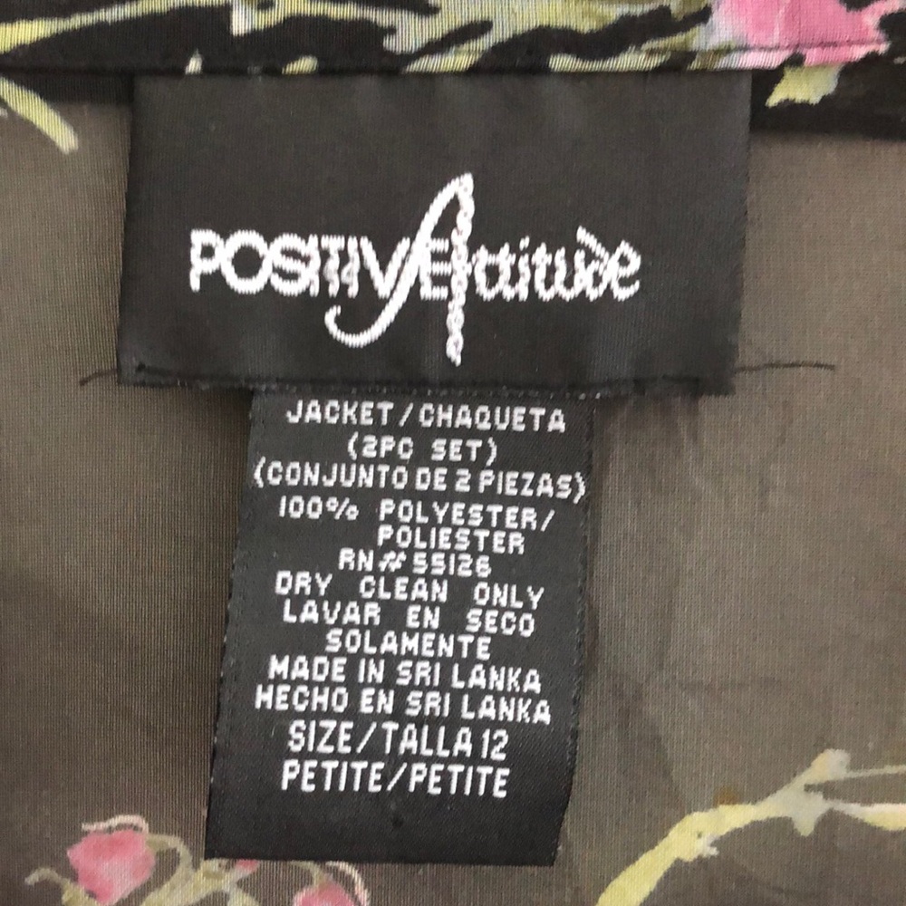 Positive Attitude Chiffon Floral V-Neck Ruffled Button Down Crop Top - Picture 7 of 7